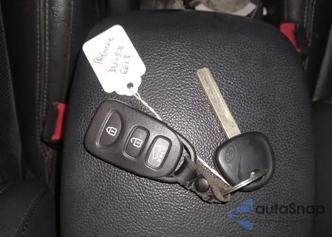 2013 Hyundai Elantra Gt z USA, uszkodzony, nr VIN KMHD35LE1DU063244